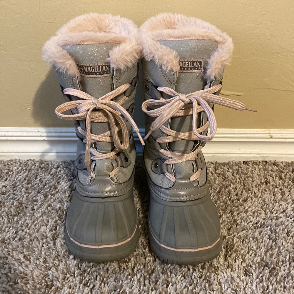 Magellan Outdoors Girls’ Quilted Pac Boots